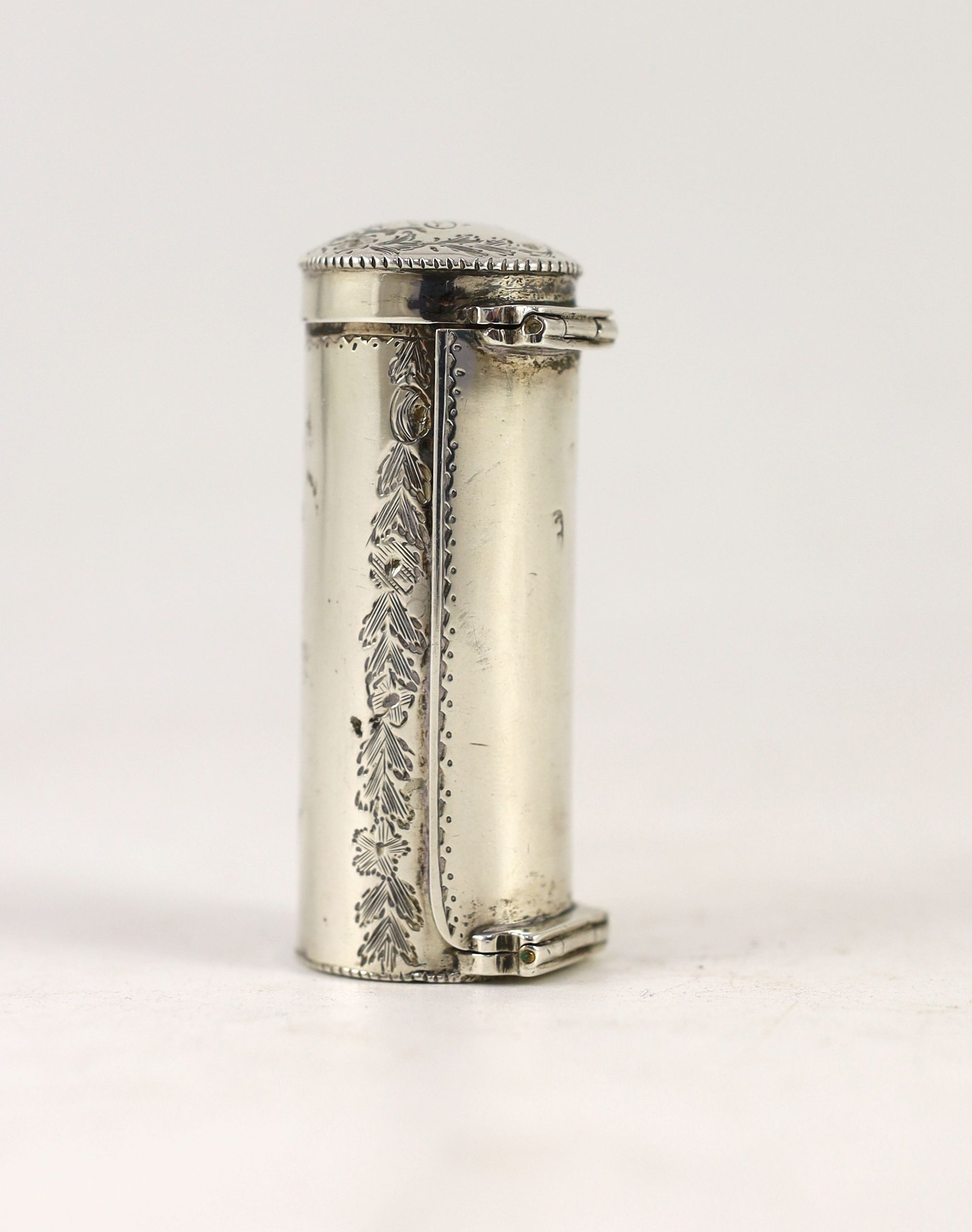A George III silver cylindrical nutmeg grater, by Richard Gardner